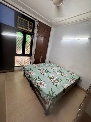 Apartment, Non Smoking, Air conditioning | Free WiFi - Urban ease homestay  (Delhi)