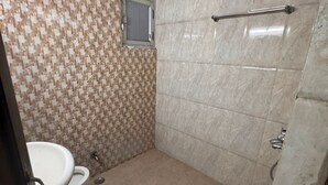 Gambar tidak terklasifikasi, 2 dari 7, tombol