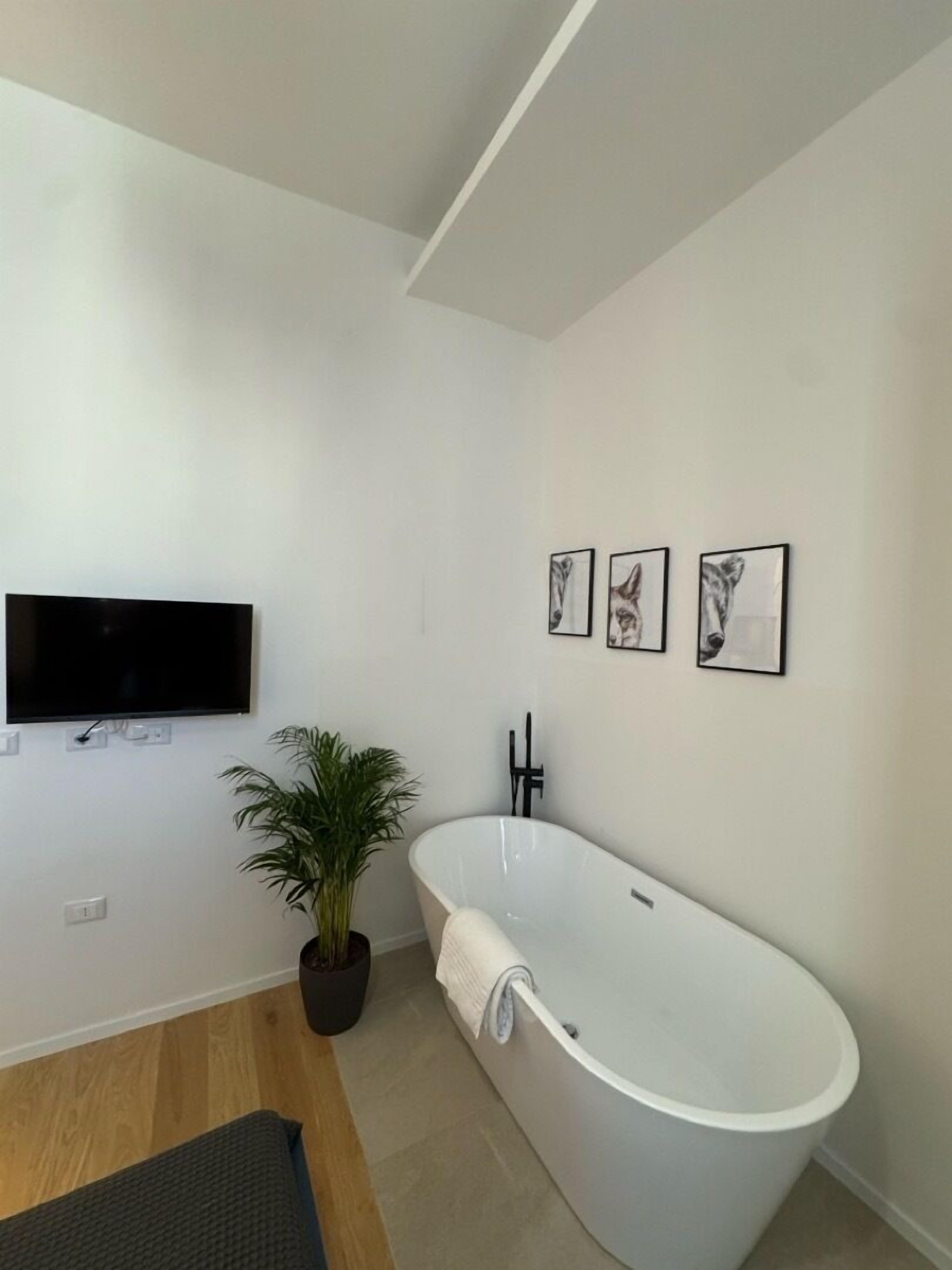 Soundproofing, free WiFi