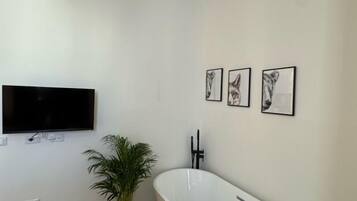 Superior Apartment | Soundproofing, free WiFi