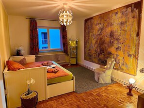 1 bedroom, WiFi, bed sheets - Room 'Sternenzimmer' with Wi-Fi (KASSEL)