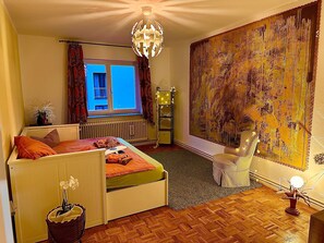 1 bedroom, WiFi, bed sheets - Room 'Sternenzimmer' with Wi-Fi (KASSEL)