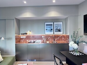 Comfort Apartment, 2 Bedrooms, City View | Private kitchen | Microwave, stovetop, dishwasher, cookware/dishes/utensils