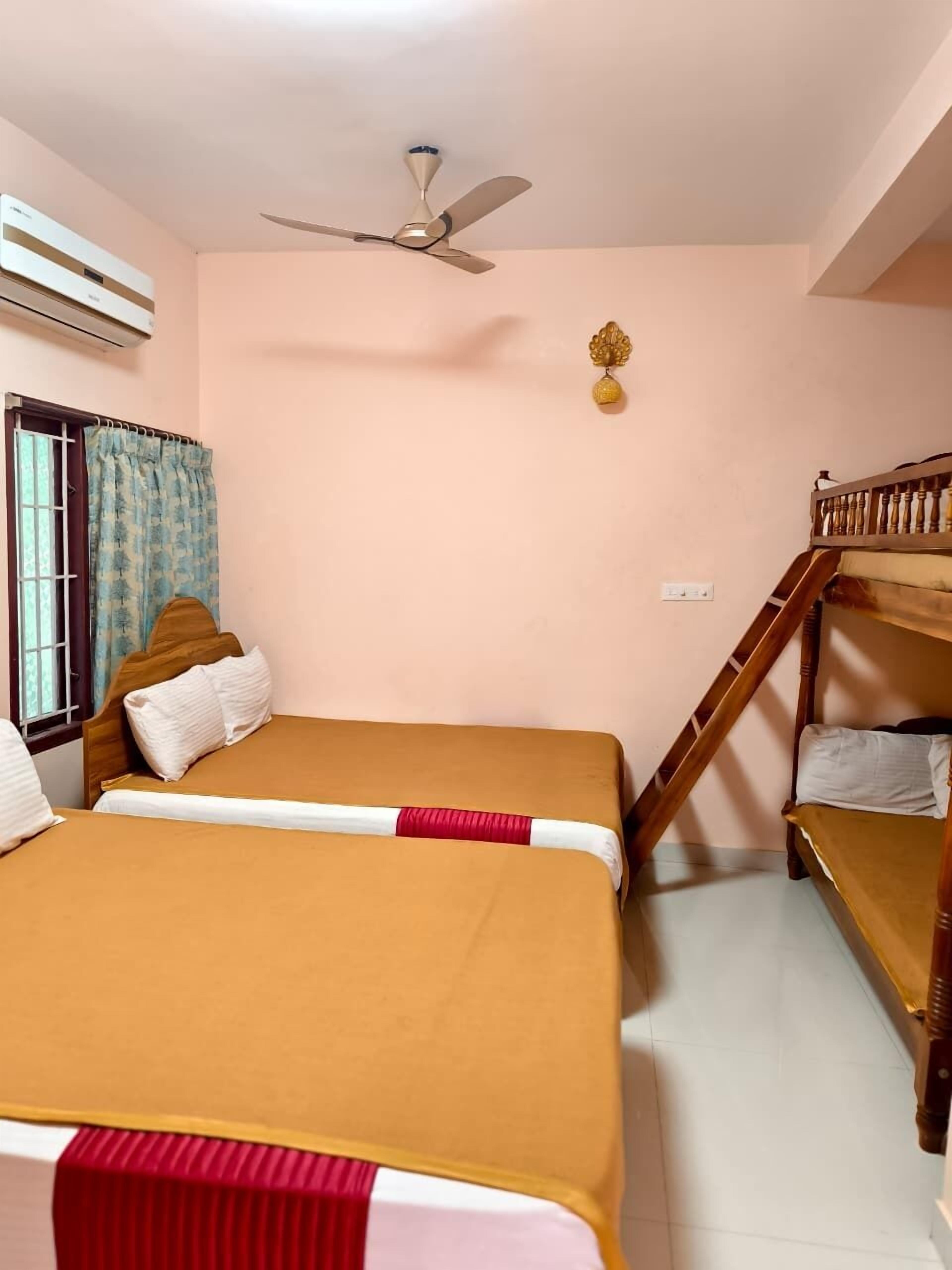 Familiekamer | Een bureau, gratis wifi, beddengoed