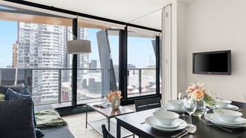 Apartment (2 Bedrooms) | Front of property