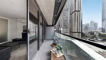 Apartment (2 Bedrooms) | Front of property