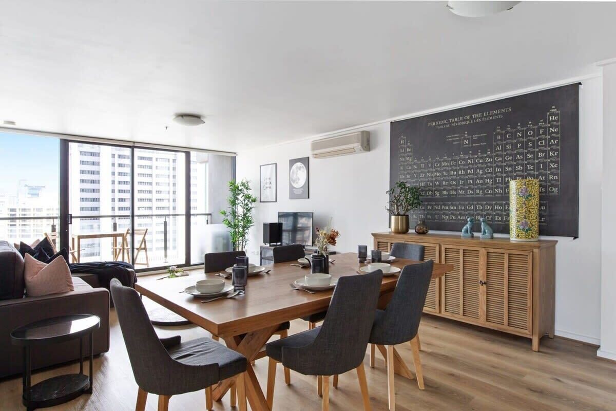 Apartment (3 Bedrooms) | Front of property