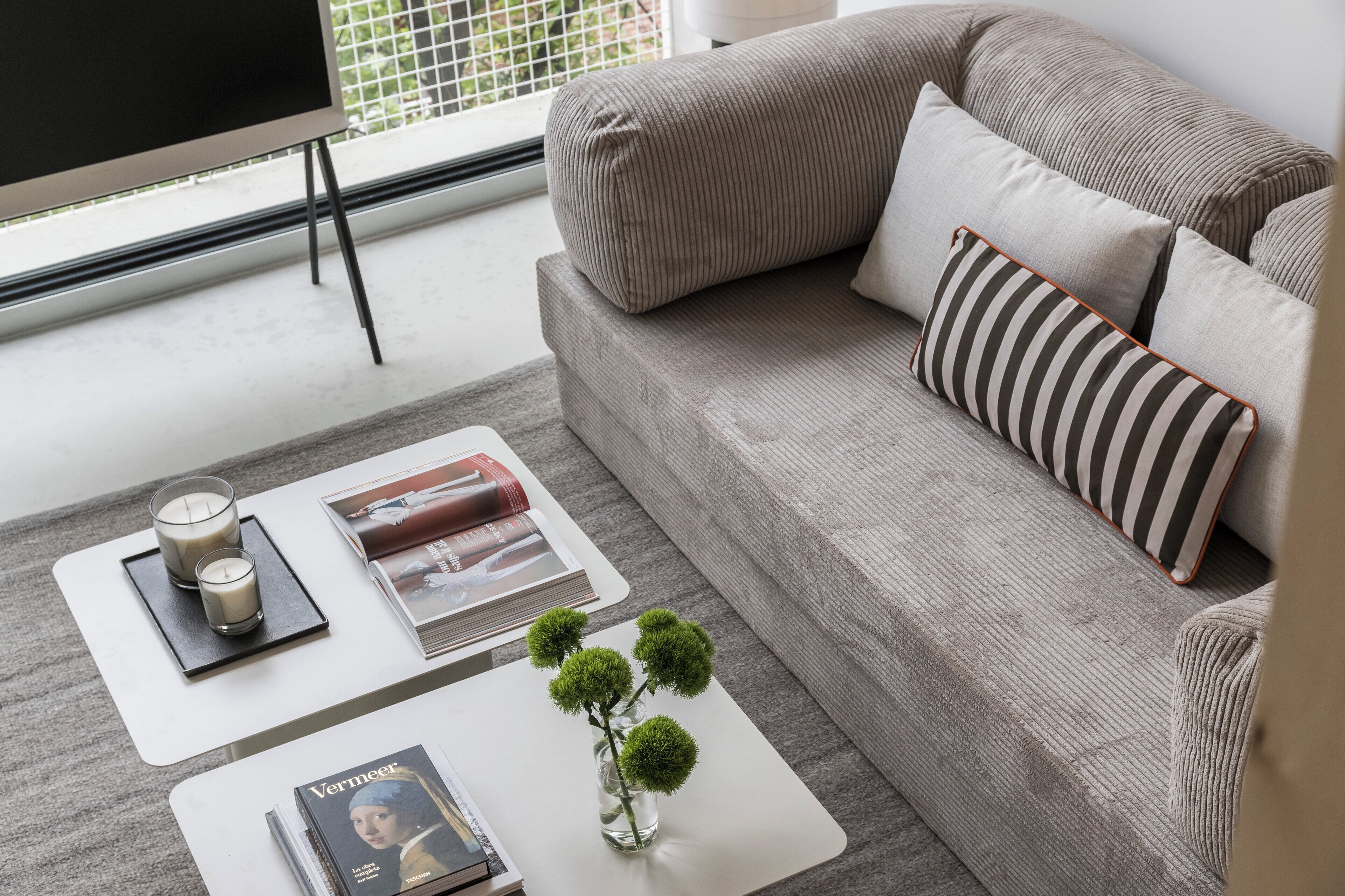 Comfort Studio, Balcony, City View | Living area