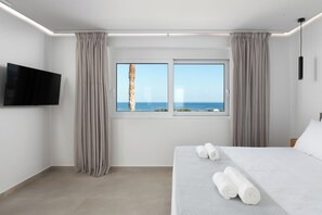 3 多间卧室、客房内保险箱、办公桌、熨斗/熨衣板