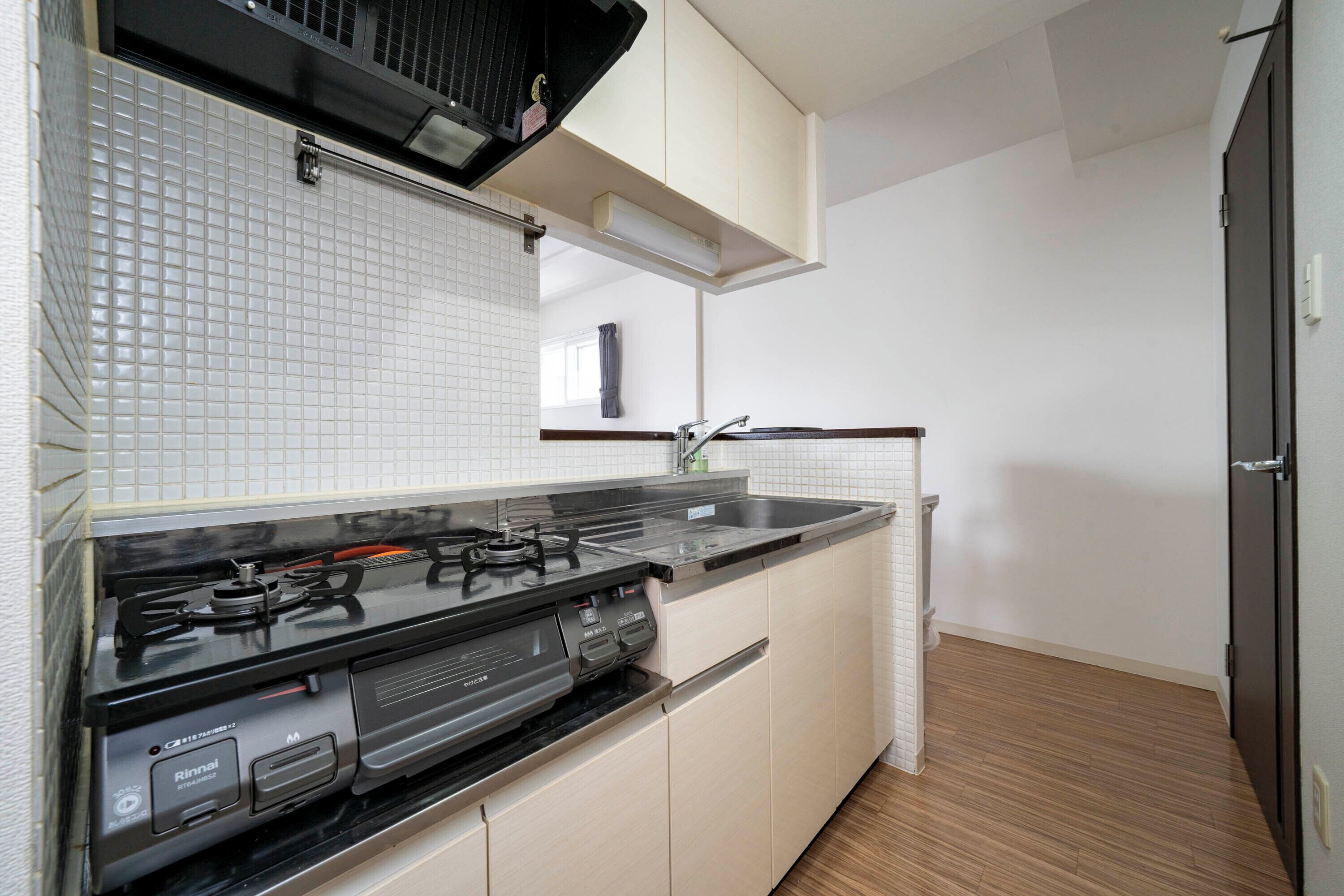 Fridge, microwave, stovetop, toaster