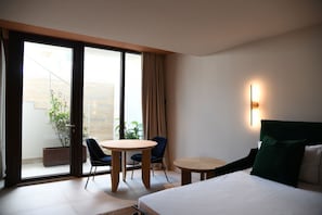 4 dormitorios, tabla de planchar con plancha, wifi y ropa de cama