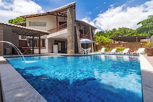 Luxury Home Brito's House | Private Pool | 5 min from the Beach