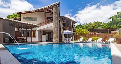 Luxury Home Brito's House | Private Pool | 5 min from the Beach