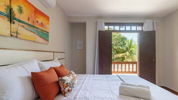 7 dormitoris, planxa i posts de planxar, wifi i roba de llit