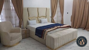 5 dormitorios, tabla de planchar con plancha, wifi y ropa de cama