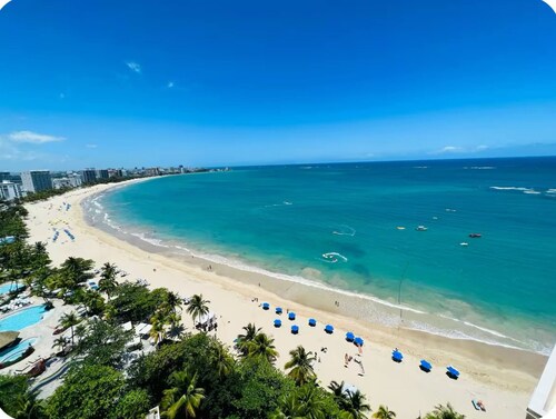 Isla Verde Beachfront Retreat With Parking