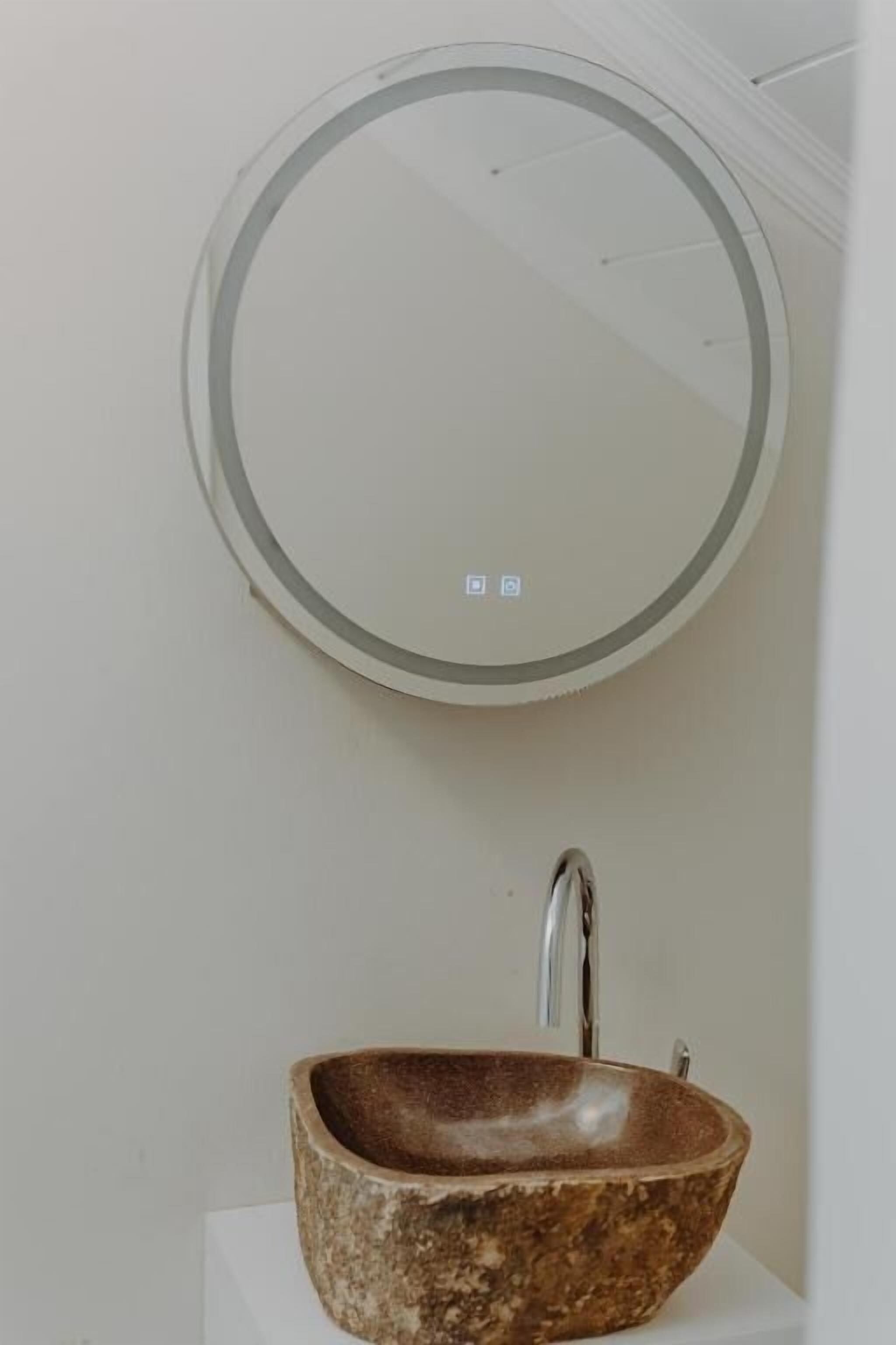 Suite, Balkon, Blick auf den Innenhof | Badezimmer