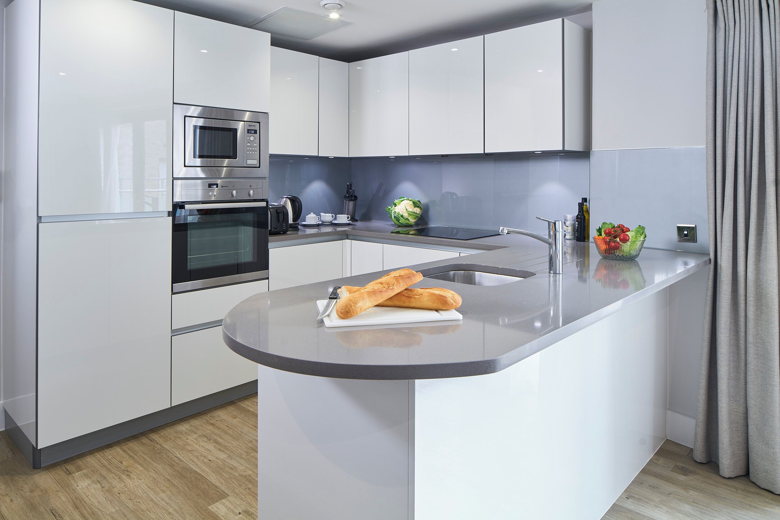 Comfort Apartment, 2 Bedrooms, Private Bathroom, City View | Private kitchen | Fridge, microwave, oven, stovetop