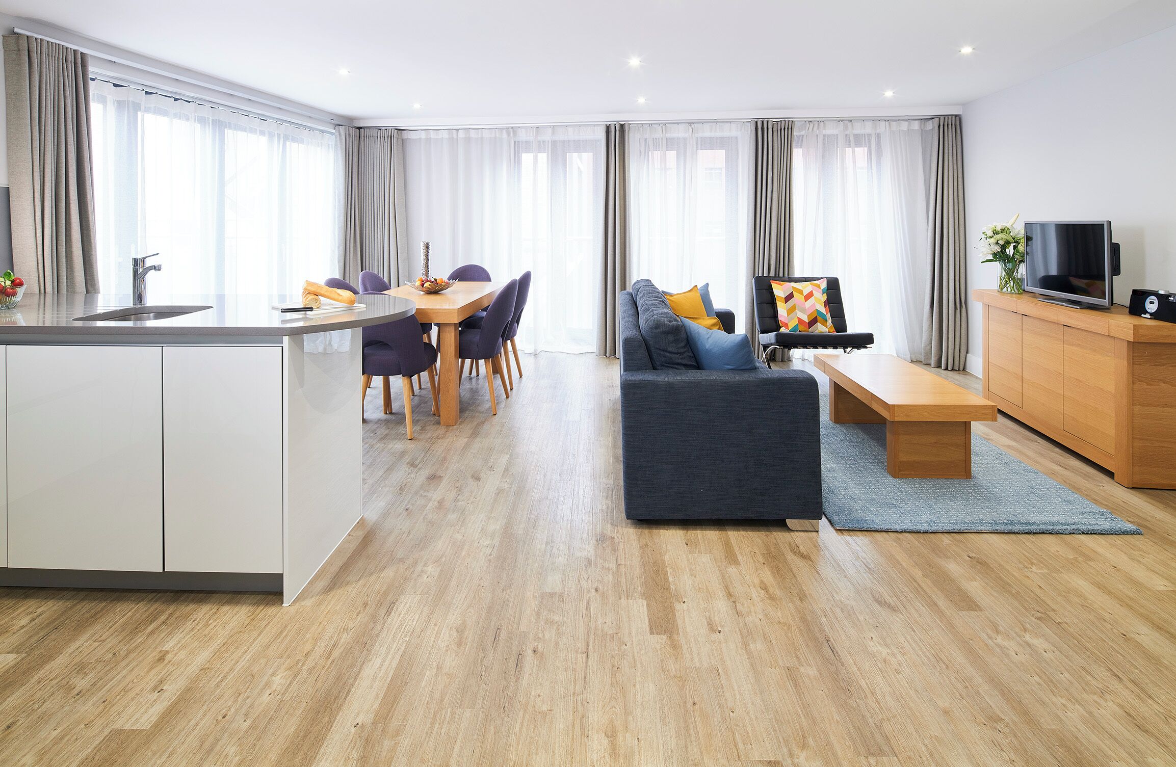 Comfort Apartment, 2 Bedrooms, Private Bathroom, City View | Living area