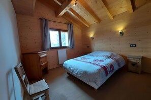 4 dormitorios, tabla de planchar con plancha, wifi