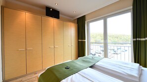 2 bedrooms, in-room safe, free WiFi