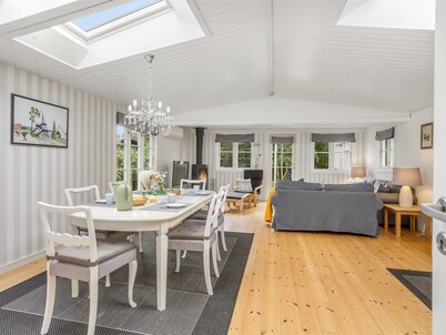 "Fernandine" - 400m from the sea by Interhome