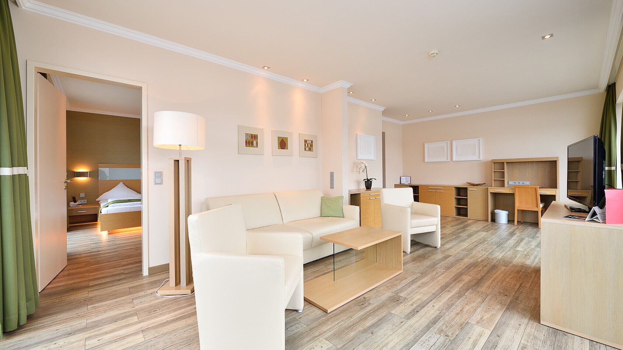 1 bedroom, in-room safe, desk, free WiFi