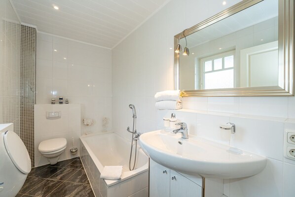 Unclassified image, 1 of 19, button