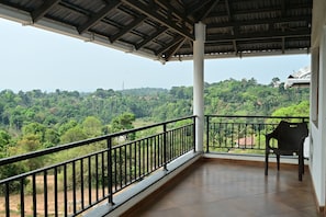 Quarto casal luxo, vista para a montanha