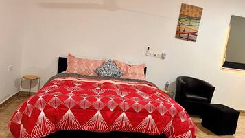 1 bedroom, internet, bed sheets