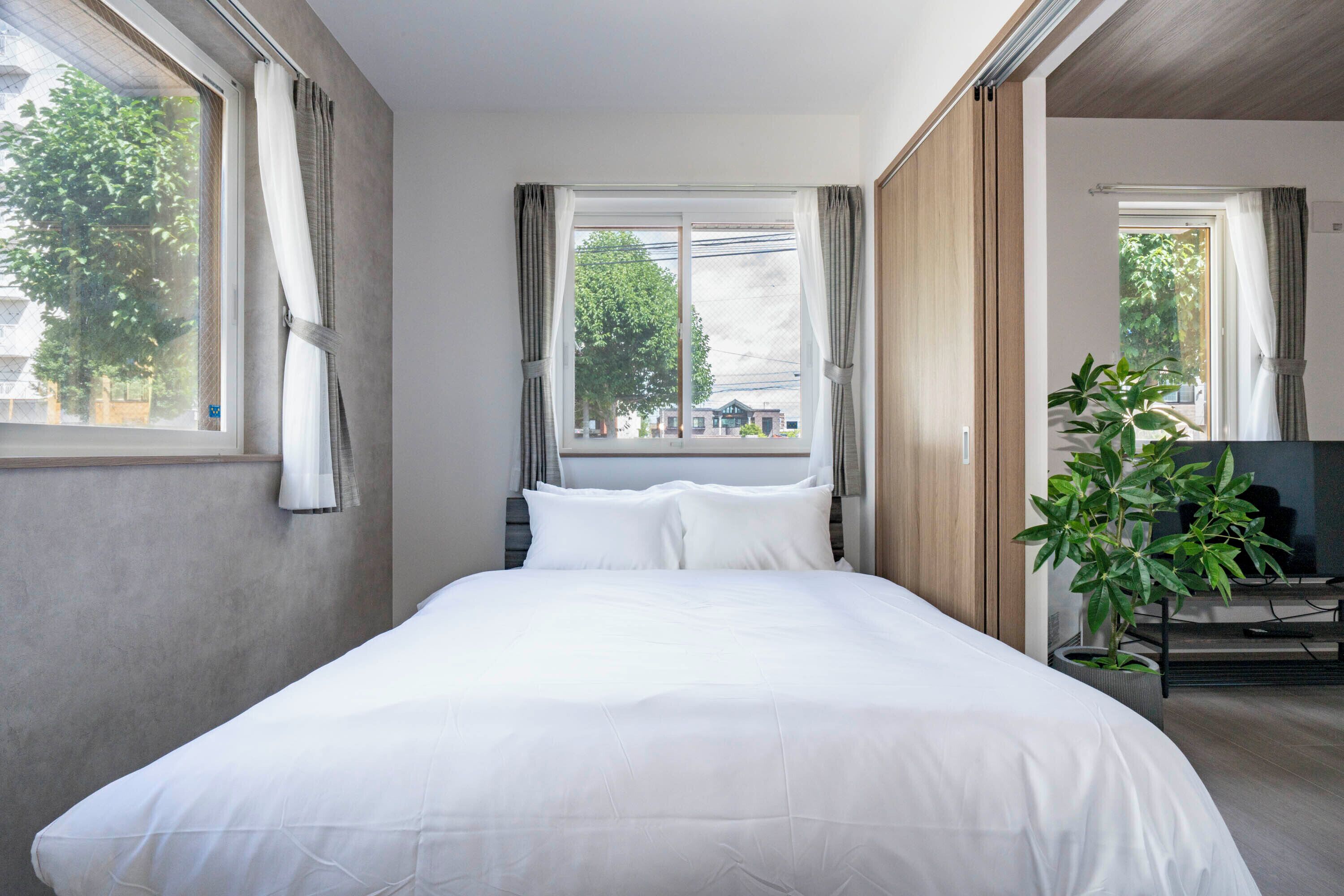 Iron/ironing board, free WiFi