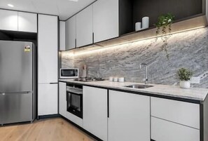 Fridge, microwave, oven, stovetop