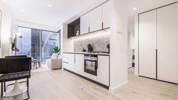 Fridge, microwave, oven, stovetop