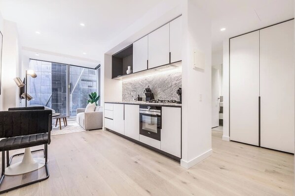 Fridge, microwave, oven, stovetop