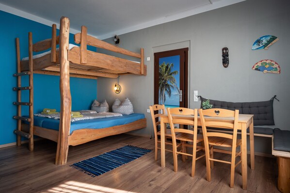 1 Schlafzimmer, Schreibtisch, WLAN, Bettwäsche