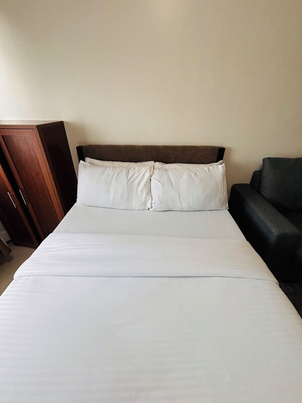 Chambre, 1 chambre, balcon | 1 chambre