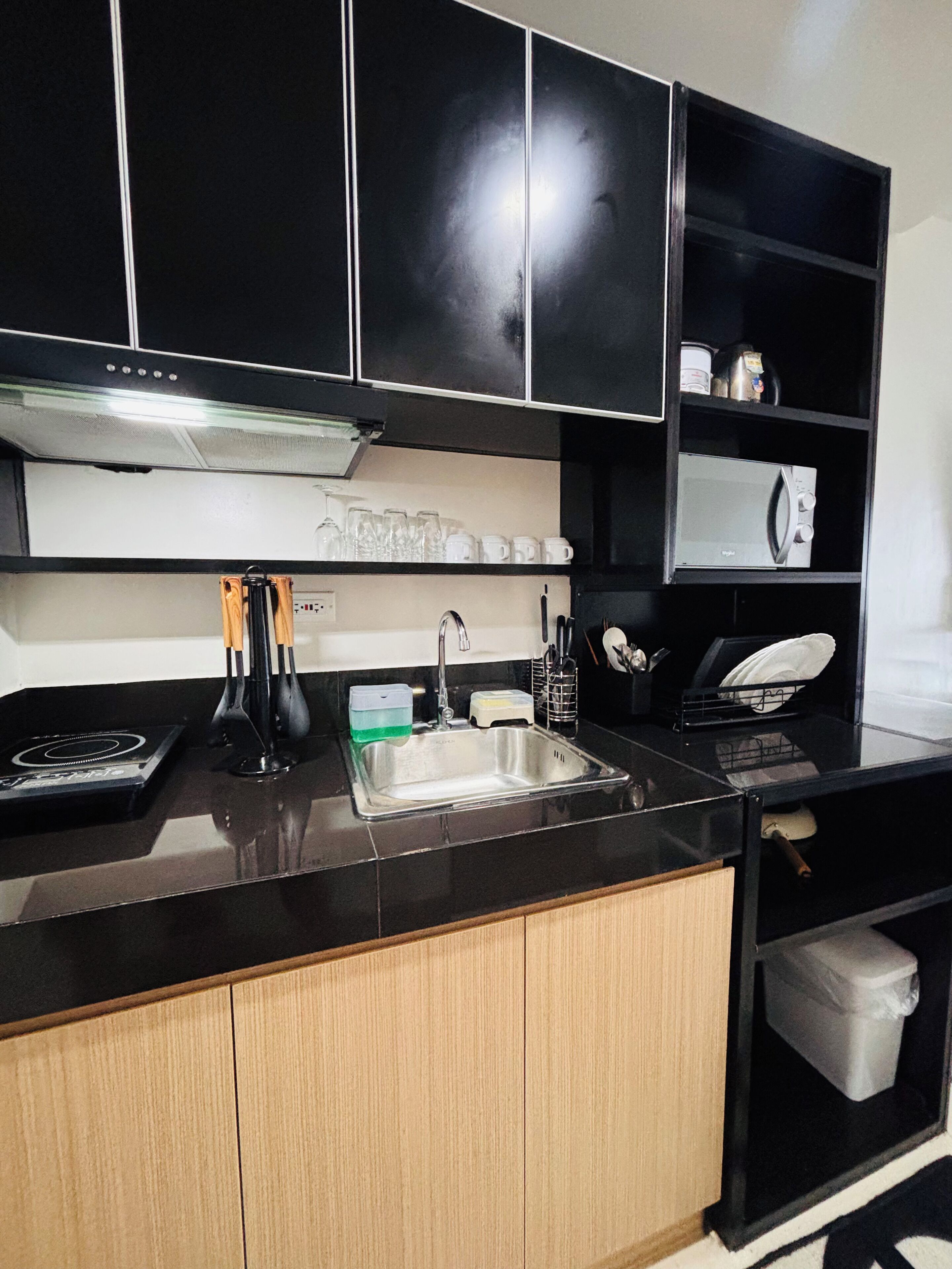 Room, 1 Bedroom, Balcony | Private kitchen