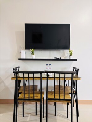 Room, 1 Bedroom, Balcony | Room amenity