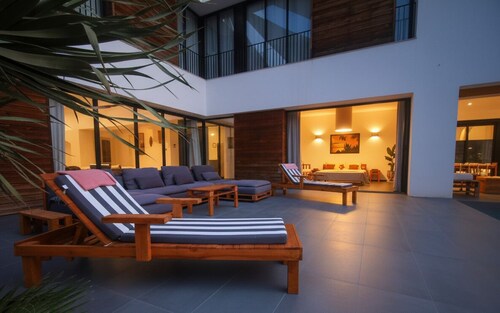 Villa Palawan Gammarth—Your Bali-Inspired Paradise & Tropical Haven