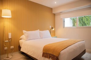 3 室のベッドルーム、デスク、アイロン / アイロン台、WiFi