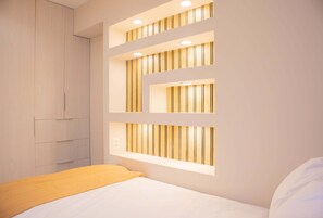 3 bedrooms, desk, iron/ironing board, WiFi