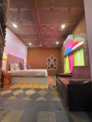 Down duvets, soundproofing, iron/ironing board, rollaway beds - Sariska Kasba - A Village Resort (Rajgarh)