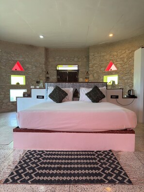 Down duvets, soundproofing, iron/ironing board, rollaway beds - Sariska Kasba - A Village Resort (Rajgarh)