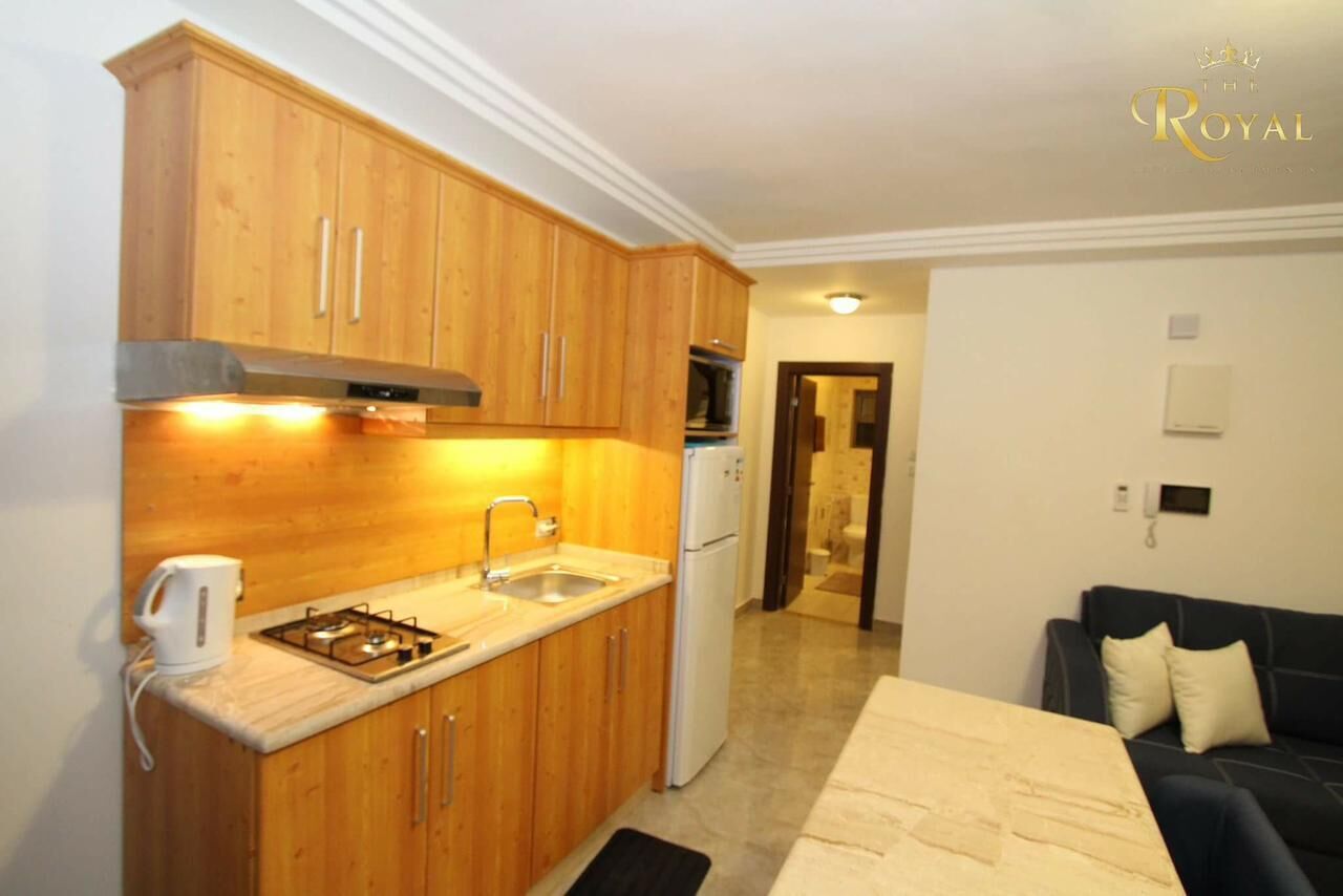 Superior Room | Private kitchen | Fridge, microwave, stovetop, cookware/dishes/utensils
