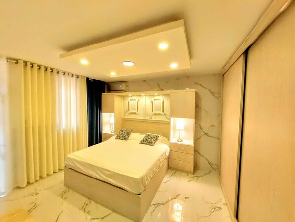 Studio – elite, 1 soverom | Sengetøy av topp kvalitet, skrivebord for bærbar PC og wi-fi (inkludert)