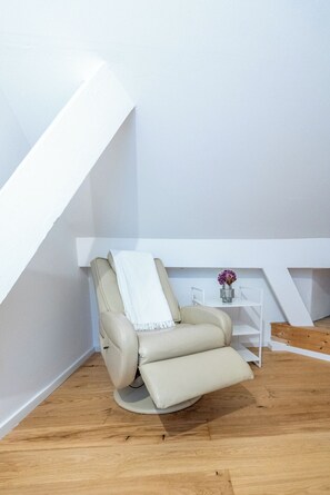Apartment, Mehrere Betten, Haustiere gestattet, Flussblick | Kostenloses WLAN
