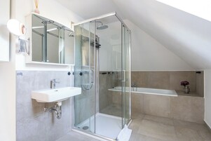 Apartment, Multiple Beds, Pets Allowed, River View | Free WiFi