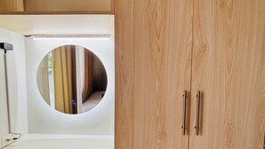 Camera, 1 camera da letto, balcone | Interni