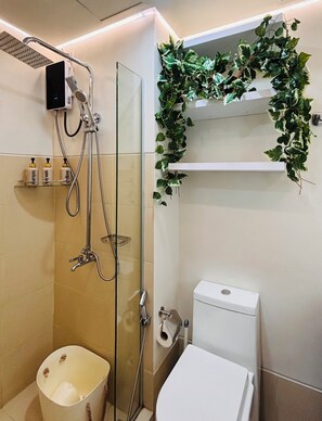 Zimmer, 1 Schlafzimmer, Balkon | Badezimmer