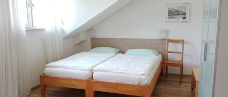 2 chambres, systĂšme dâinsonorisation, fer et planche Ă repasser, Wi-Fi